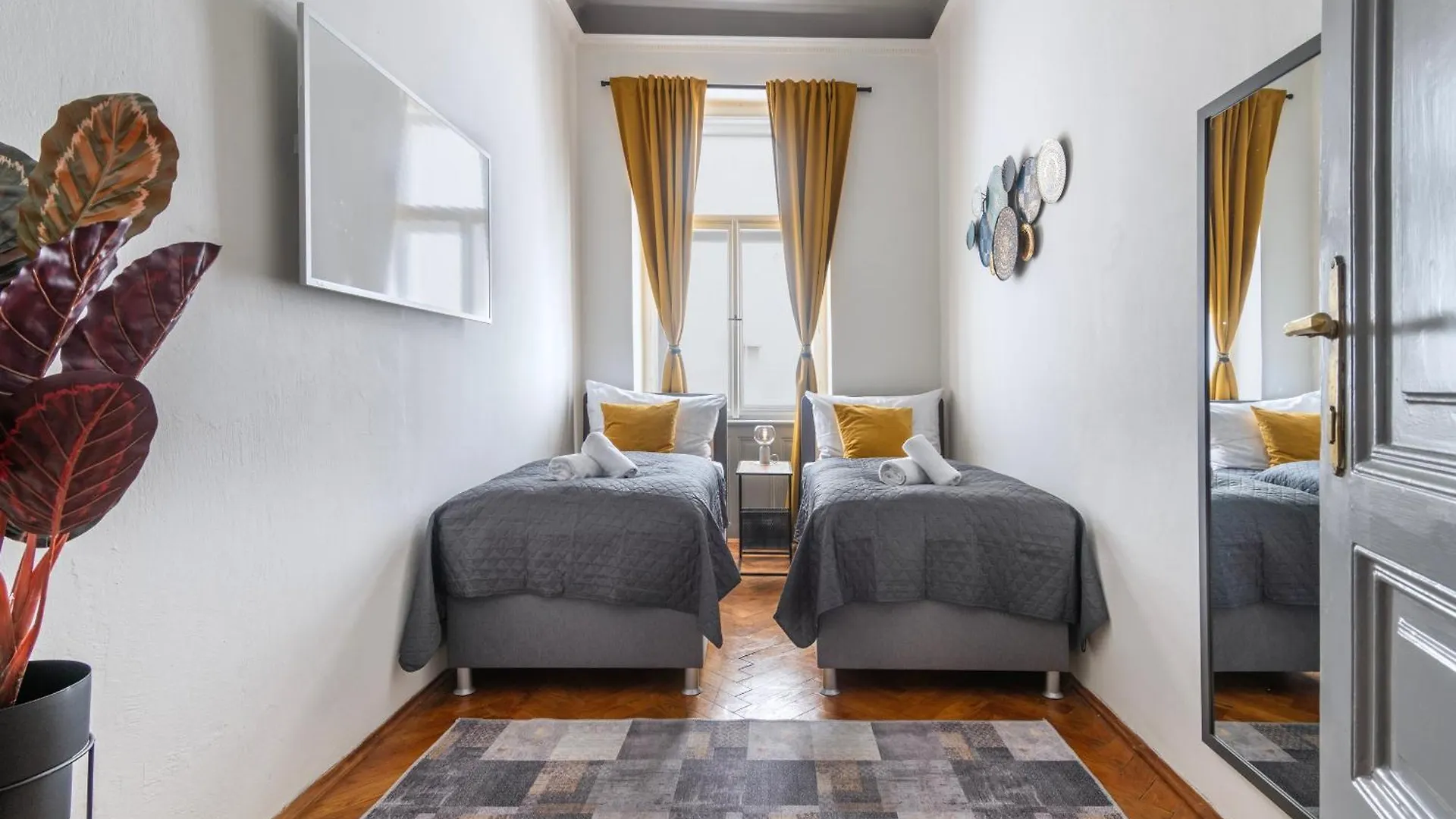 Contatti di 3 Bedroom